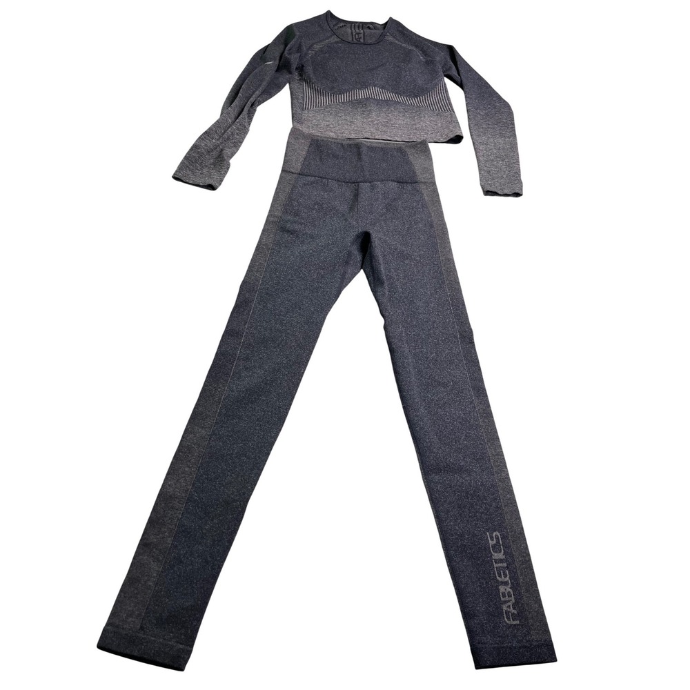 Fabletics Seamless Activewear Set XS Gray Long Sleeve Crop Top Leggings Gym